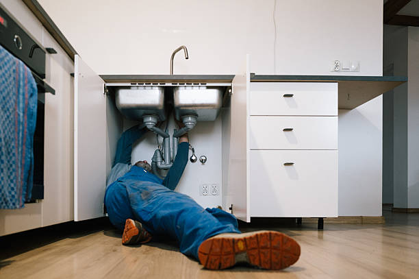 Professional Leak Detection technician working in Leesville, OH